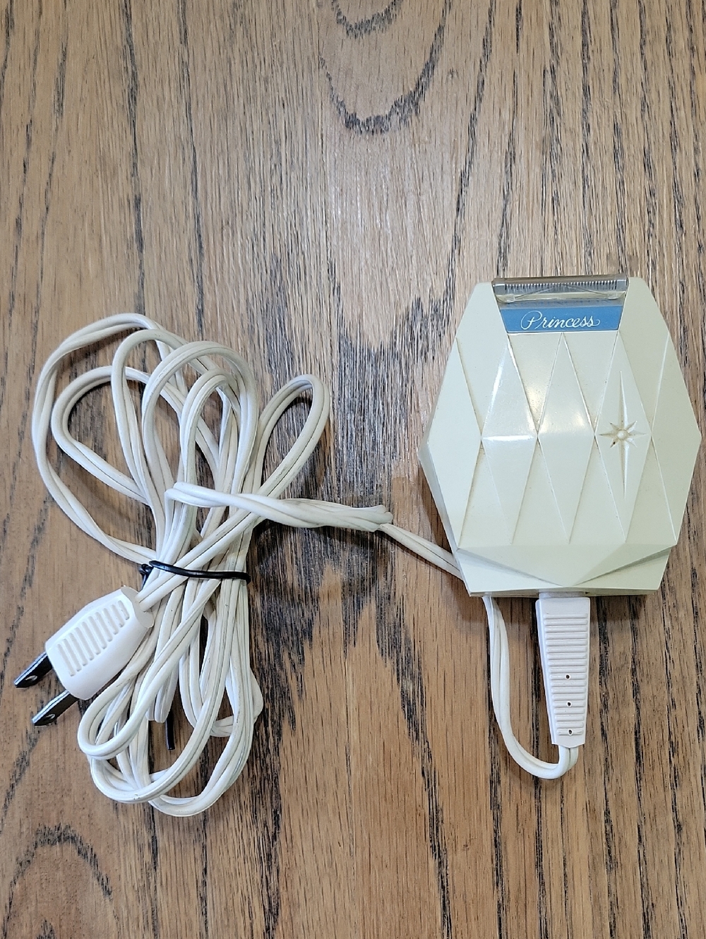 Remington Princess Ivory and Blue Electric Facial Hair Remover